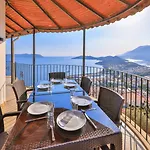 Ambassador Penthouse Apartment *