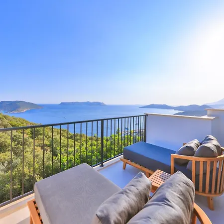Ambassador Penthouse * Kas