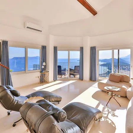 Ambassador Penthouse * Kas